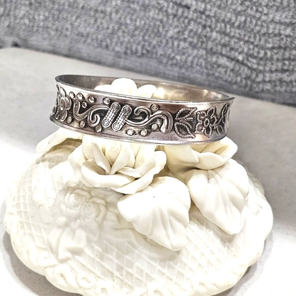 Floral Bird Cuff Bracelet Artisan-Created White Copper and Zinc Oxidized - Picture 6 of 11
